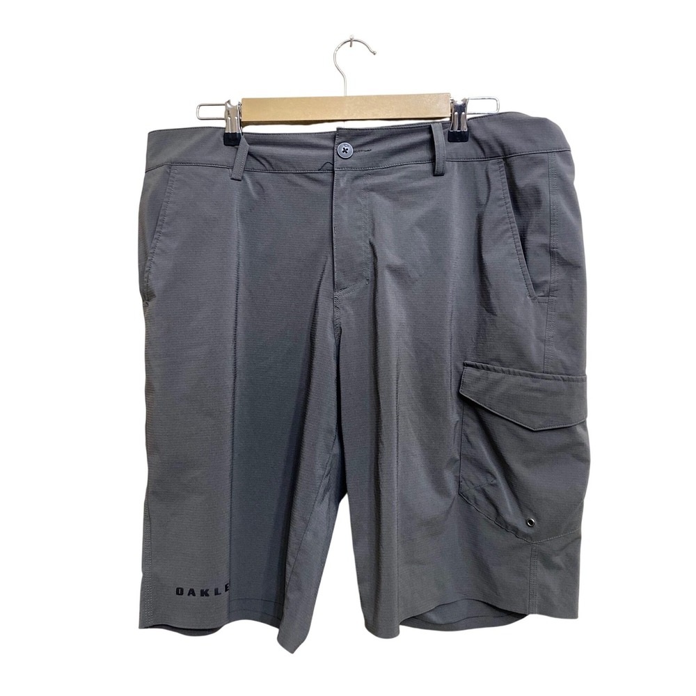 Oakley Mens Performance Fit Cargo Shorts Gray Ripstop Size 36 Hiking Golf Active